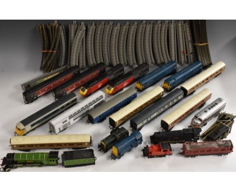 OO gauge - a Hornby Virgin Trains intercity 125 train set, R1023, others inc Flying Scotsman engine and tender, Princess Eliz