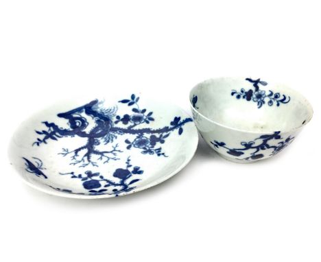 18TH CENTURY ROYAL WORCESTER TEA BOWL AND SAUCER, decorated in the Prunus pattern, saucer is 12cm