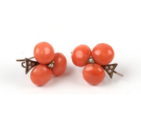A pair of Victorian trefoil coral and pearl earrings.Condition ReportNatural coral and good condition.