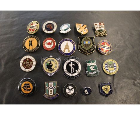 20 English non and lower league football club supporters enamel badges including Banstead Athletic, Bangor City and Chelmsfor