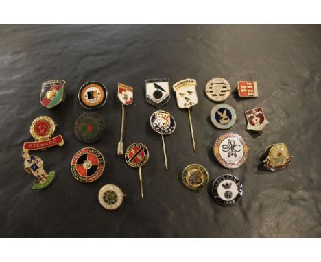 20 Irish league football supporters enamel badges, including Armagh City and Tommy Burns.  