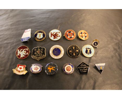 17 Scottish league football club supporters enamel badges - including Hearts of Midlothian, Forfar Athletic and Montrose FC. 