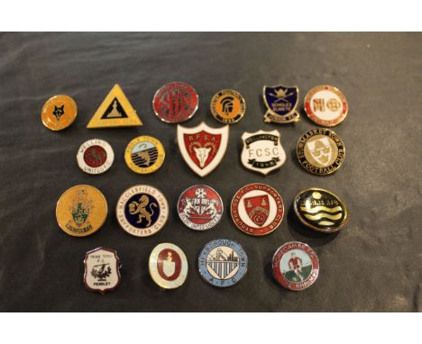20 English non and lower league Football Clubs supporters enamel badges including Morecambe, Macclesfield Town and Maidstone 