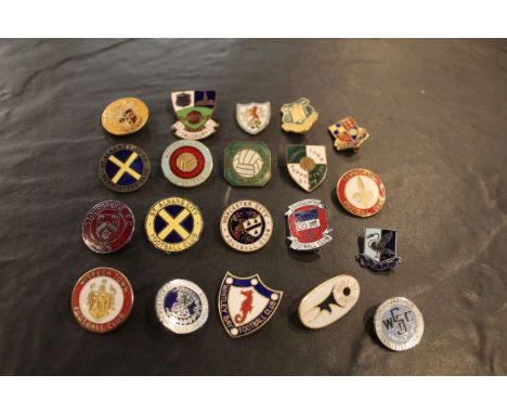 20 English non and lower league football club supporters enamel badges including Yeovil Town, Saint Albans City and Worcester
