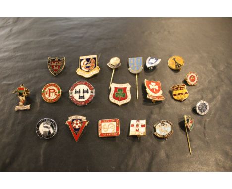 20 Irish league football supporters enamel badges, including Clifton Ville and Bohemian.  
