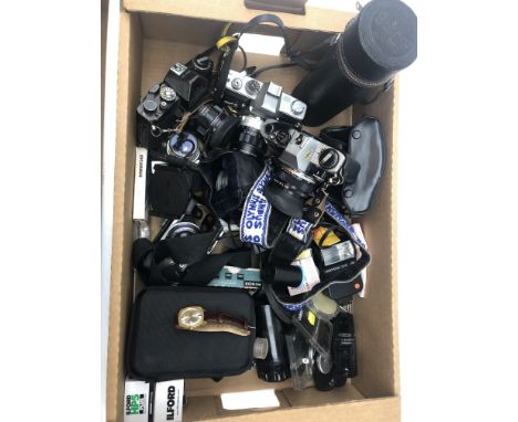 Assorted cameras and accessories including a Gaf L-17 camera, Minolta, Olympus OM 10 and other camera bodies, Soligor lens, c