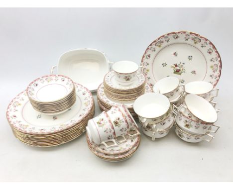 A Wedgwood Bianca Williamsburg part dinner service, comprising dinner plates, dessert plates, side plates, tea cups, saucers,