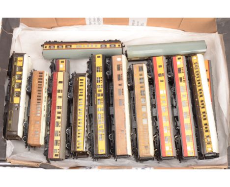 Tri-ang Hornby Lima and Hornby -Dublo 00 Gauge Passenger Coaches, Tri-ang, Pullmans 'Ruth', 'Anne' and Car No 79, GWR Clerest