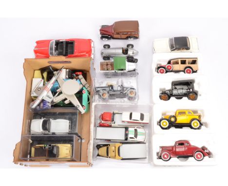 Modern Diecast Vehicles, mainly vintage private and commercial vehicles, in various scales, Corgi, Maisto, Signature Series a