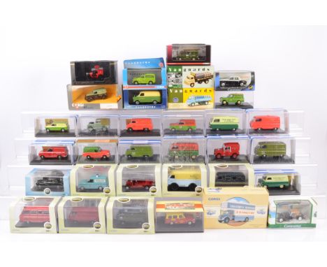 Modern Diecast Vehicles, all cased or boxed vintage mainly commercial vehicles, includes 1:43 scale, Oxford Diecast cased wit