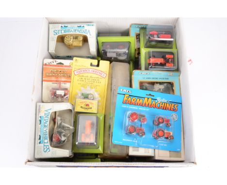 Modern Diecast Tractors, vintage and modern tractors and related models boxed or packaged, in various scales, ERTL vintage/Cl