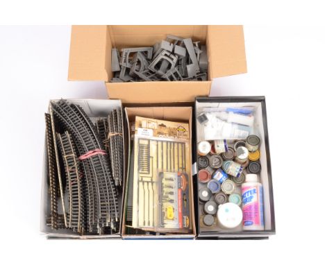 Large Collection of 00 Gauge station Platforms and Accessories and Track mainly by Hornby various Kits and empty boxes, Hornb
