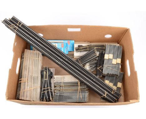 Large quantity of Hornby 00 Gauge Track and Points, Long Straights (21), Double Straights (110), Straights (90), 1/4 (16), 3r