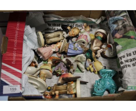 A TRAY OF ASSORTED CERAMIC FIGURES TO INCLUDE BESWICK, GOEBEL AND ROYAL DOULTON EXAMPLES, A/F