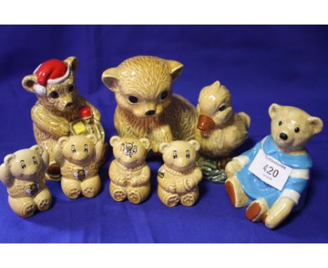 A COLLECTION OF WADE TEDDY BEAR FIGURES ETC. TO INCLUDE 'AMELIA BEAR'  (8)