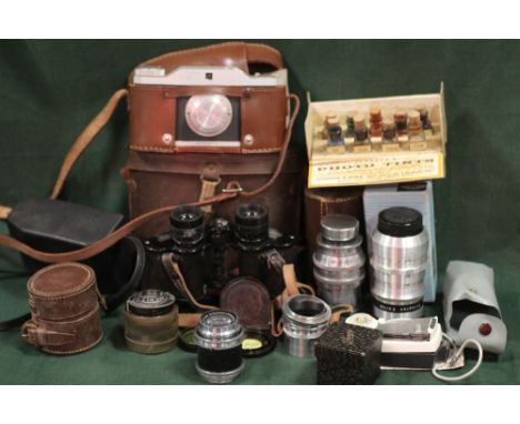 A TRAY OF VINTAGE CAMERAS AND ACCESSORIES, BINOCULARS ETC. 