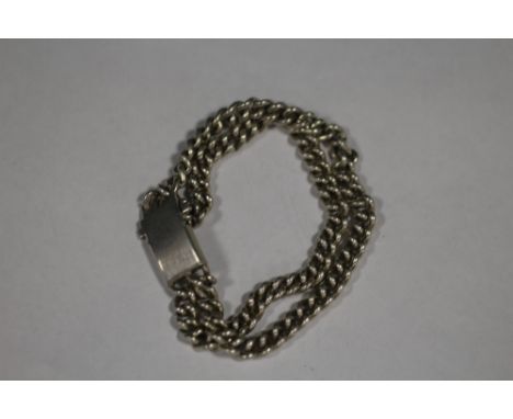 A VINTAGE HALLMARKED SILVER DOUBLE CURB LINK CHAIN BRACELET 