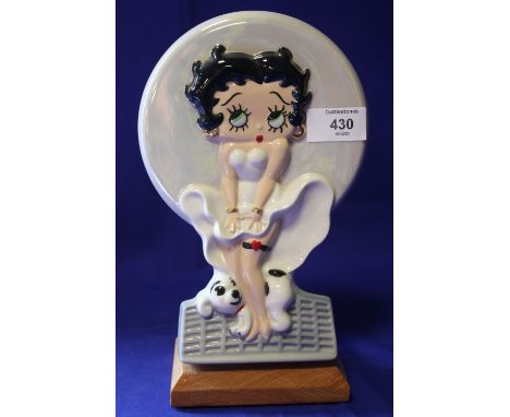 A WADE BETTY BOOP CLASSIC WALL HANGING PLAQUE