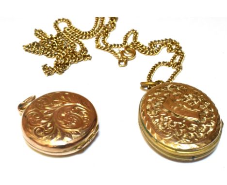 A 9CT GOLD BACK AND FRONT MOURNING LOCKET AND CHAIN  The oval locket with black and white enamel 'In memory of' to a 9ct gold