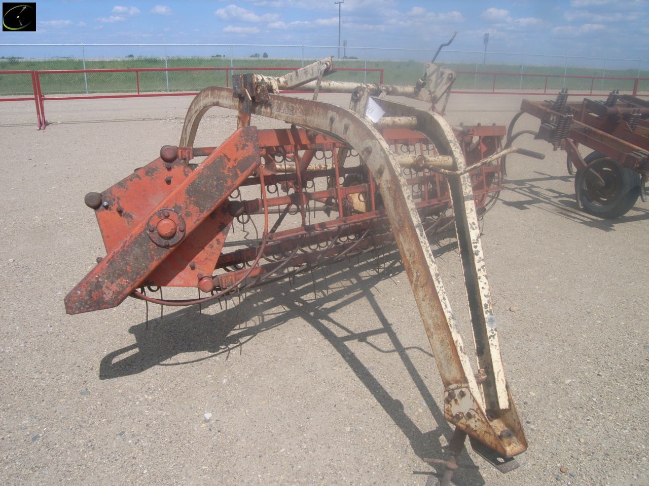 CASE ROTORY HAY RAKE 8 FT