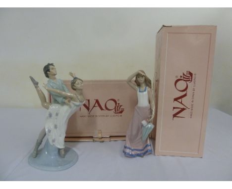 Nao porcelain figurines 00400 and 01294 in original packaging