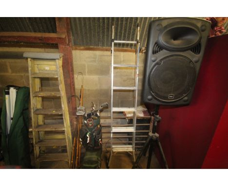 A two section extending aluminium ladder