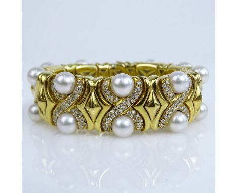 Italian Heavy 18 Karat Yellow Gold Bangle Bracelet Set with Approx. 2.25 Carat Round Brilliant Cut Diamond and Pearls en suit