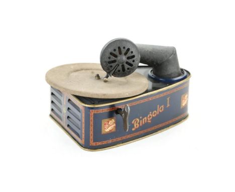 Bingola I German made toy gramophone. In working condition with winding key included. Dimensions (H x W x D): 15 x 20 x 15 cm