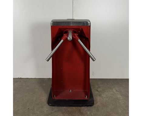 Ticket Turnstile. Turniquet Perey 3 style original USA. Dimensions (H x W x D): 100 x 90 x 57 cm. Location: The Netherlands.
