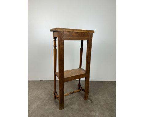 Vintage Wooden Slot or Roulette Machine Stand. Dimensions (H x W x D): 100 x 49 x 23 cm. Condition: Good. Location: The Nethe