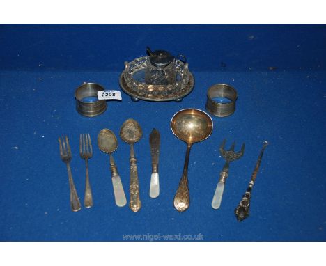 A glass butter Dish on plated stand, miscellaneous plated ladles, spoons, etc, small Silver fork and silver lidded Mustard Po