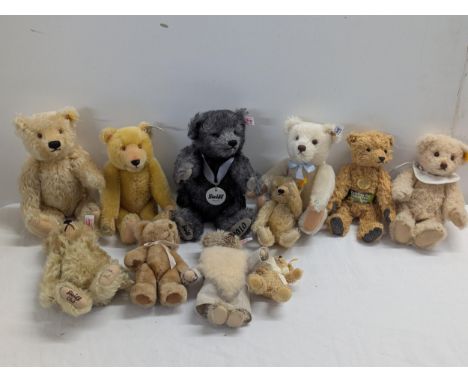 A group of smaller Steiff teddy Bears to include 673177 2010 with grey fur and growler along with othersLocation:If there is 