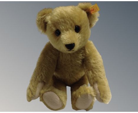 A Steiff teddy bear with growler 