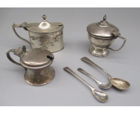 Hallmarked Sterling silver salt with blue glass liner by Haseler Brothers, Chester, 1909, two more blue glass lined salts, an