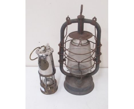 Eccles GR6S M&amp;O Miners Safety Lamp and a paraffin lamp (2)