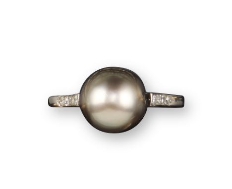 A natural pearl and diamond ring, set with a natural pearl with circular-cut diamonds to the shoulders in platinum, size P Ac