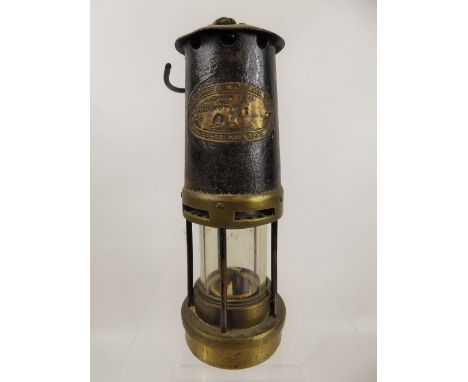 A Brass E. Thomas & Williams Ltd Antique Aberdare Miner's Lamp, approx 24 cms