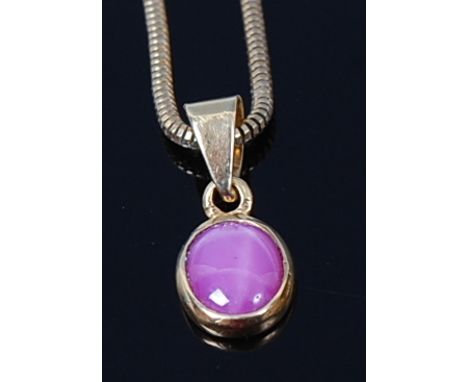 A 14ct gold and cabochon star ruby pendant on 14ct gold neck chain, gross weight 4.9g, pendant h.8mm (excluding bale and loop