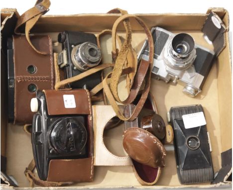 Collection of vintage cameras including bakelite VP twin, Italian CMF Korolkl S and others. P&amp;P Group 2 (£18+VAT for the 