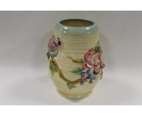 A CLARICE CLIFF NEWPORT POTTERY 399 L/S FLORAL VASE - CRAZING THROUGHOUT 