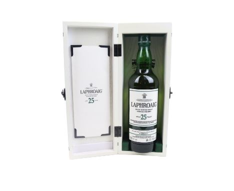 Laphroaig Islay Single Malt Scotch Whisky 25 Year boxed  700ml 51.4% 2019 