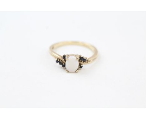 9ct gold opal &amp; sapphire dress ring (1.9g) 