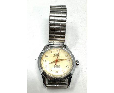 Vintage Technos titan Men Automatic 21 jewel Wristwatch S/ Steel cased the watch is ticking 