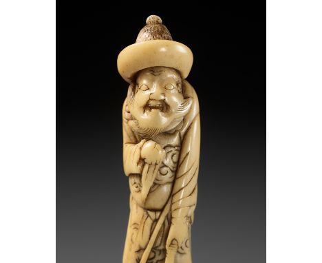 A POWERFUL ANTLER NETSUKE OF A TARTAR ARCHERUnsignedJapan, 18th century, Edo period (1615-1868)Carved from a long, hollow tub