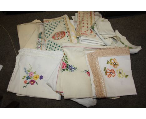 A SMALL BOX OF VINTAGE LINEN