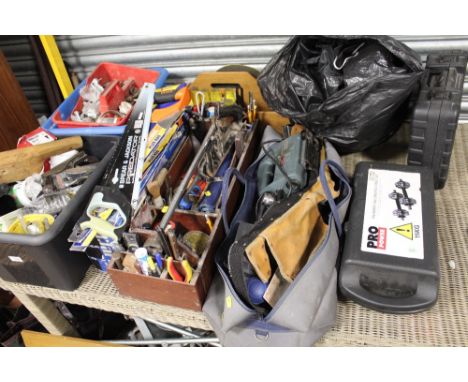 TWO TRAYS, TWO BOXES AND A BAG OF MIXED HANDTOOLS, PARTS, POWER TOOLS ETC TO INC SAWS, ROTARY HAMMER DRILL, BLACK &amp; DECKE