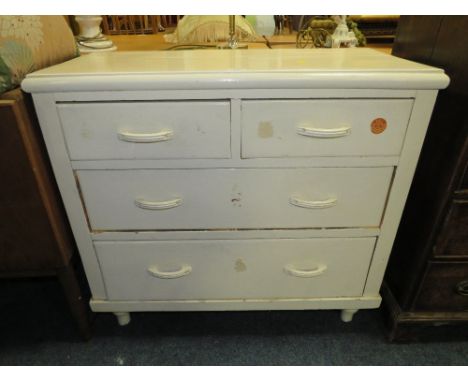 A VINTAGE PAINTED FOUR DRAWER PINE CHEST H-85 W-91 CM