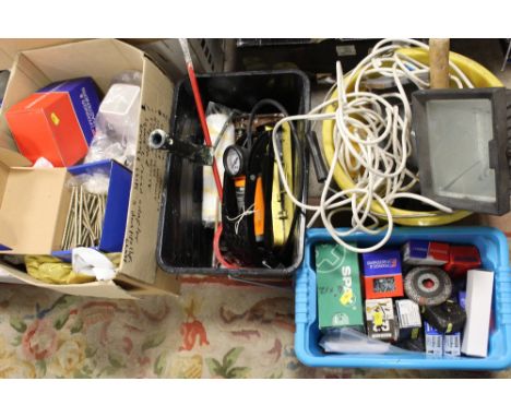 A QUANTITY OF TOOLS AND PARTS TO INC A VARIETY OF SCREWS ETC