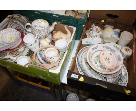 TWO TRAYS OF ASSORTED CHINA TO INCLUDE A MINTON HADDON HALL TEAPOT, ROYAL WORCESTER ETC. 