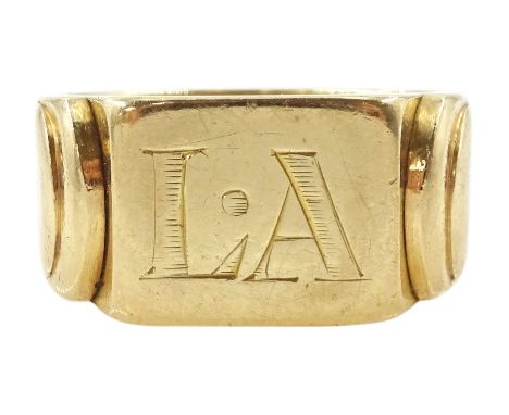 9ct gold signet ring, engraved with initials L.A, Birmingham 1960Condition Report:Approx 10.5gm, size Q-R, max depth = 11mm